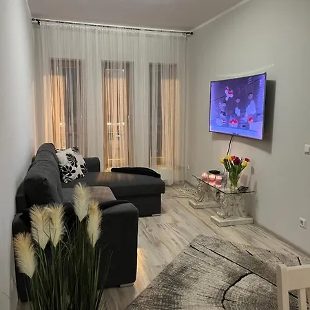 Apartment Hommiku 4 *