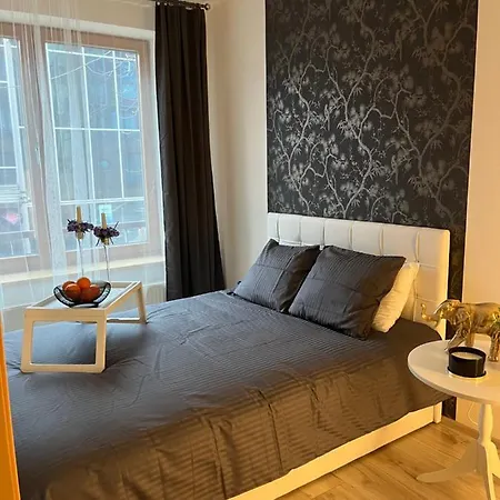 Appartement Hommiku 4 *